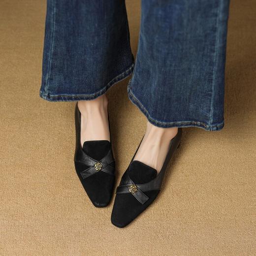 【预售5天】法式深口单鞋女春秋蝴蝶结方头低跟粗跟真皮翻毛皮乐福鞋女SSS&S9844 商品图3