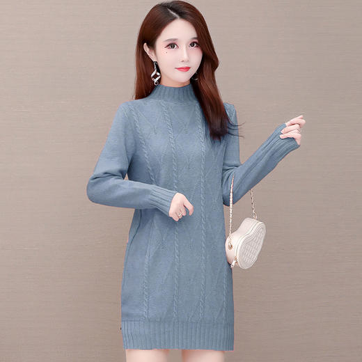 QYMLRX-5CYR6803-Y，针织打底裙2025年秋冬季新款内搭麻花毛线裙短款包臀开衩连衣裙 商品图3