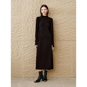 INSUN恩裳气质高领羊毛针织连衣裙