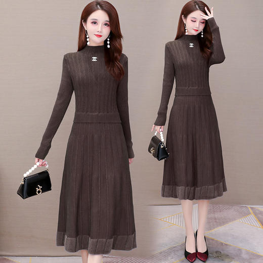 QYM 5CXFNR815-Y针织连衣裙厚款毛线裙秋冬季保暖内外可穿A字裙 商品图3