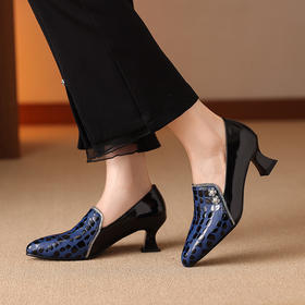 【预售5天】真皮中跟浅口单鞋女新款时尚尖头拼色中口一脚蹬皮鞋百搭妈妈鞋SY&h5010