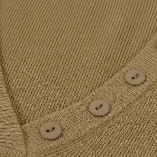 半身缘女装 秋季V领扣子装饰内搭针织打底衫毛衣VL001 商品图3