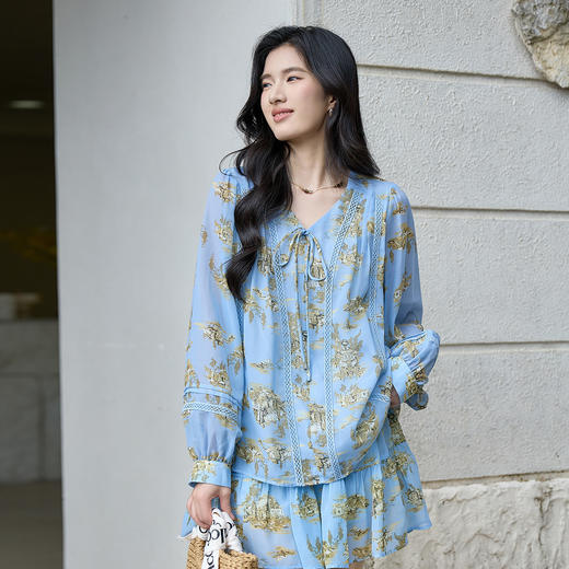 奢姿大码女装2025秋季青春减龄蝴蝶结印花衬衫胖妹妹时尚V领上衣 商品图4