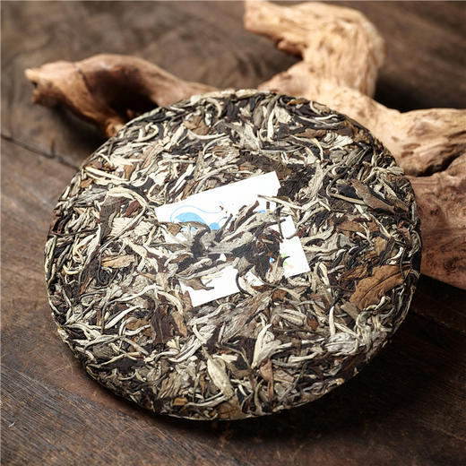 臻和大树白茶  百年大树自然生长古法工艺手工制茶357g/盒【顺丰快递】 商品图1