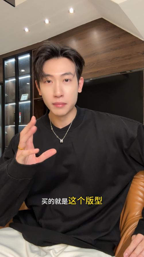 D902SDSA男士秋冬新款痞帅男装美式简约纯色圆领卫衣百搭时尚套头上衣 商品图0