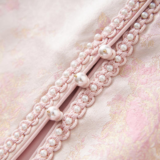 「高货wl」全新升级【铂金会员339/天猫459/差价120】(95736)洛诗琳金线天丝提花上衣2025秋季新中式重工钉珠马甲外套 商品图2