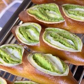 抹茶椰蓉碱水棒（约15点出炉）