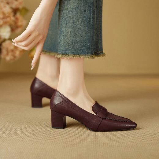 【预售5天】5.5cm复古简约粗跟尖头高跟鞋真皮浅口通勤职业女鞋KNTNX&KT1808 商品图2