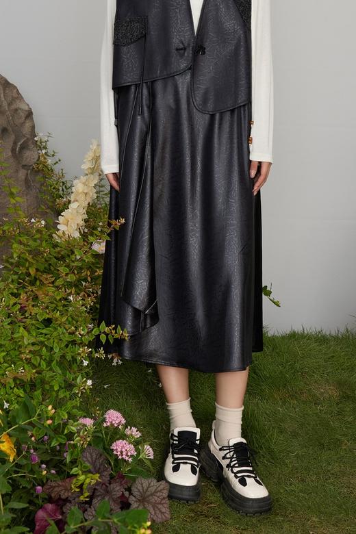 LNNNS 黑色不对称设计款高腰半裙 20963 商品图0