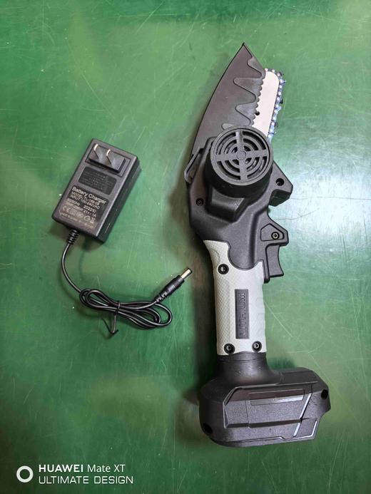 【货号10479】21V牧田款锂电电链锯机头4寸单手锯机头总成送充电器锂电伐木锯 商品图2