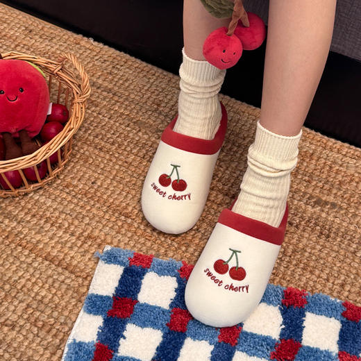 可爱樱桃！2025秋新款勃肯鞋女秋冬季新品室内居家高级感保暖加绒加厚防滑棉拖鞋 商品图1