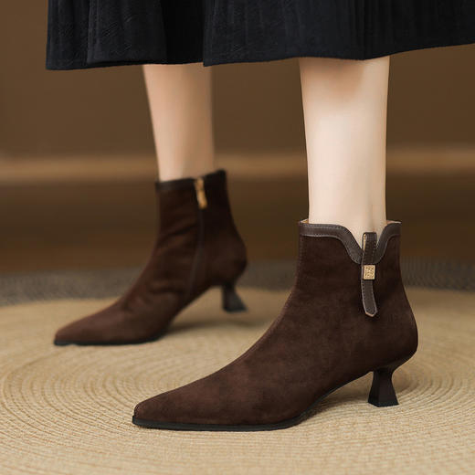 【预售5天】气质细跟磨砂皮小短靴女春秋单靴冬季新款真皮尖头马丁靴DS&672 商品图3