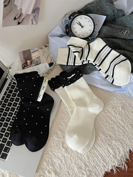 4双一组！2025秋冬无骨袜 小熊miu系蝴蝶结黑白色女袜中筒袜 高密度一体机织造  袜头无骨缝合柔软舒适 商品图8