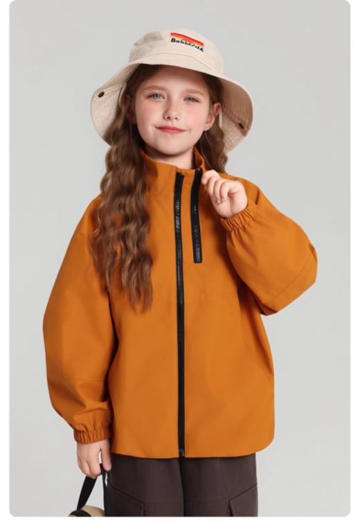 🍂秋款现货提前购❗ 【吉米故事山系撞色冲锋衣外套-6048】 | 110-170码❗小小探险家＊男女宝均🉑~搭配卫裤👖工装裤都很帅❗ ✅超清透的南瓜色🎃~ 商品图4