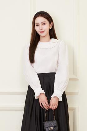 amadella 白色娃娃领立体花衬衫 20975