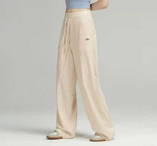 现货 THS-限时 女士 alo 万能搭配 居家外出 软软糯糯糯叽叽慵懒显瘦直筒针织裤  2色 BJ3359 商品图1