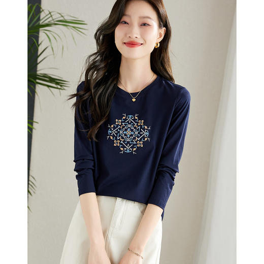 【专属特价】熙世界轻民族风复古刺绣T恤长袖2025秋季新款休闲圆领棉质上衣 商品图5