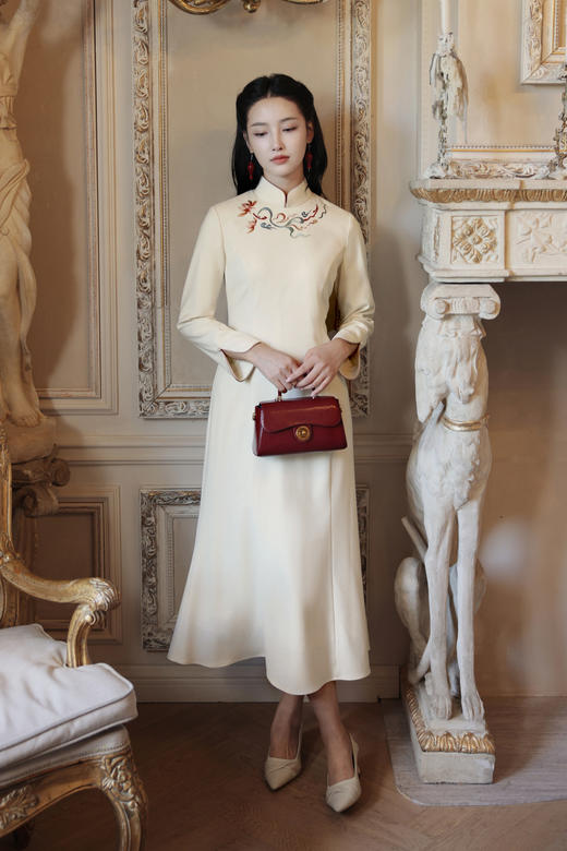 逸红颜明月优选#何超琼同款旗袍『琼仪』敦煌飞天壁画立体刺绣，含羊毛挺括TR，重要场合战袍 商品图8