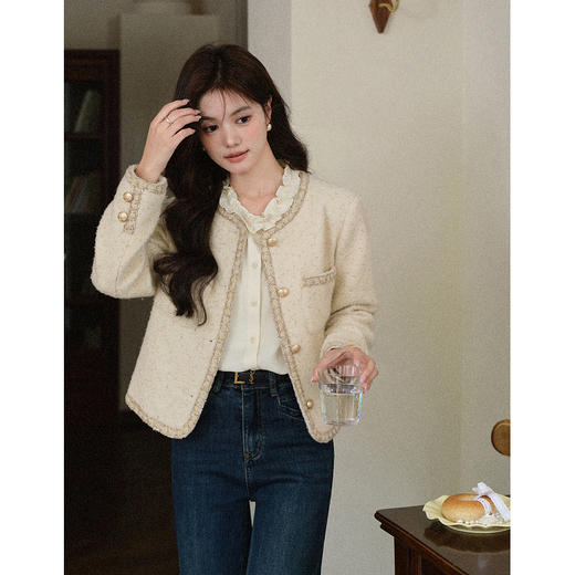 鹿向南「秋稻乡田」小香风巨好看早秋外套女休闲杏色加厚短款上衣 商品图3