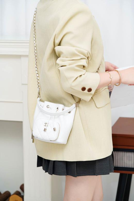 香奈儿 25B mini链条抽绳小水桶（LZ） 商品图8