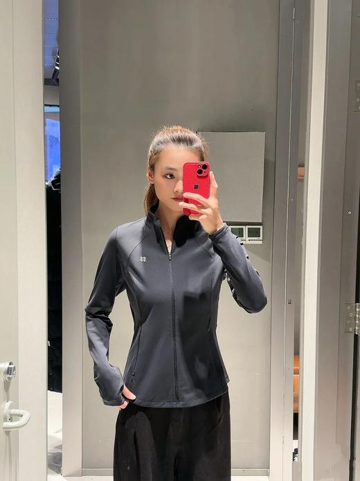 点此购买 可隆春秋季女士针织立领户外运动徒步登山拉绒弹力外套 qk 330946 商品图6