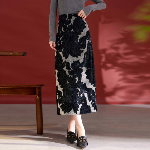 QS扎染印花半身裙女秋冬新款时尚包臀中长裙日常个性穿搭2311 商品图0
