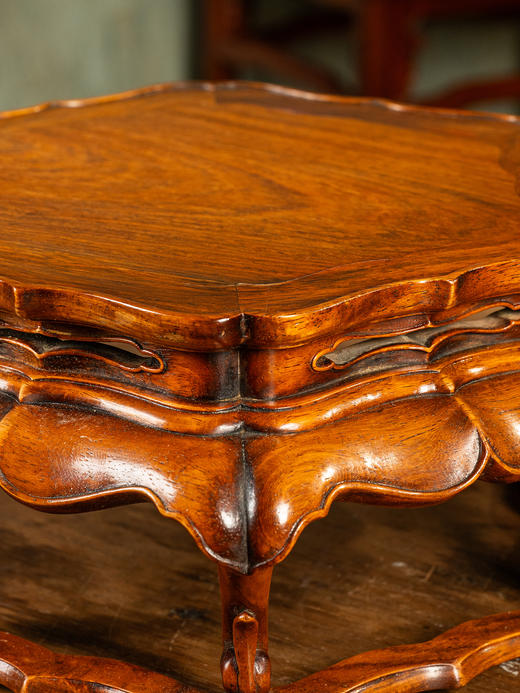 清	黄花梨束腰三弯腿海棠带托泥六角葵口器座 商品图3