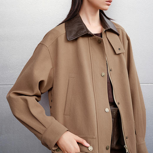 NEELLY纳俪商场同款秋新款复古质感工装廓形外套女气质皮革感上衣N25091C01142 商品图2