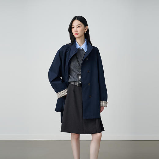 NEELLY纳俪商场同款秋冬新款条纹撞色廓形风衣女温柔气质风外套N25094F05517 商品图3