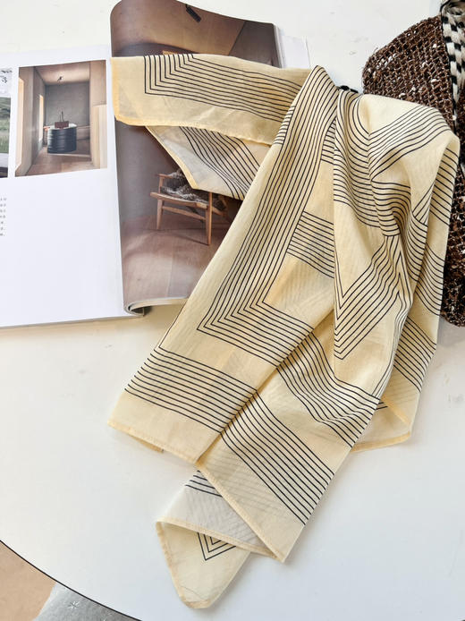 2509403   “奶油小方” 气质 方形丝巾 商品图2