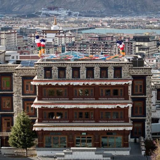 3天2晚【松赞香格里拉/亚丁/茨中/梅里/石月亮/丙中洛/拉萨/巴松措】含每日早餐、店内下午茶等，入住香格里拉林卡还赠接送机、松赞林寺门票等~ 商品图3