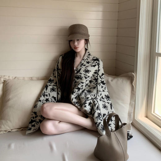 张林超LIN BOUTIQUE Oversais宽松落肩袖显瘦显腿长花色短外套女 商品图4