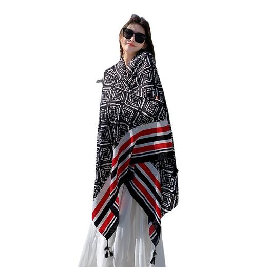 PG0017旅游民族风披肩女波西米亚风百搭斗篷外搭装饰围巾丝巾格纹 商品图4