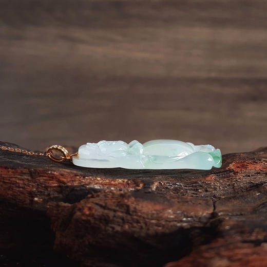 【天然正品】A货翡翠AU750黄金镶天然细腻冰种飘蓝花佛公翡翠吊坠项链链长：45CM（长度可调节）女士060925NJS18现售价：3280 商品图6