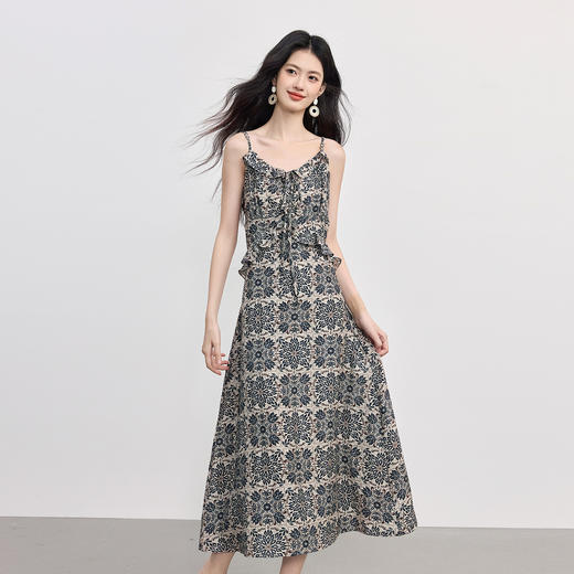 【09/26新品】熙世界肌理感V领针织开衫女法式温柔气质防晒小衫配裙子度假穿搭 商品图4