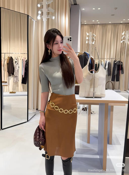 923-3 独家圆正 miu超弹力绢丝修身打底中袖衫 167/135穿40宽松合适 商品图1