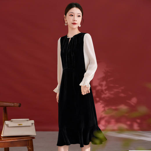 QS真丝丝绒连衣裙秋冬新款撞色拼接法式喇叭袖设计中长裙1379 商品图3