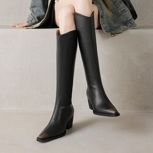 【预售7天】秋冬新款擦色尖头复古V口骑士靴高跟鞋加绒不过膝高筒长靴女KYD&10196 商品图3