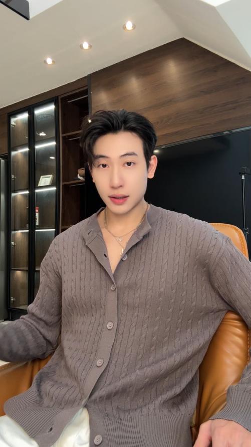 46764SDSA男士秋冬新款痞帅男装极简风短款纽花圆领针织衫百搭开衫毛衣 商品图0