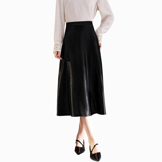 QS优质丝毛缎半身裙优雅高级垂坠感A字裙女秋冬新款1799 商品图4