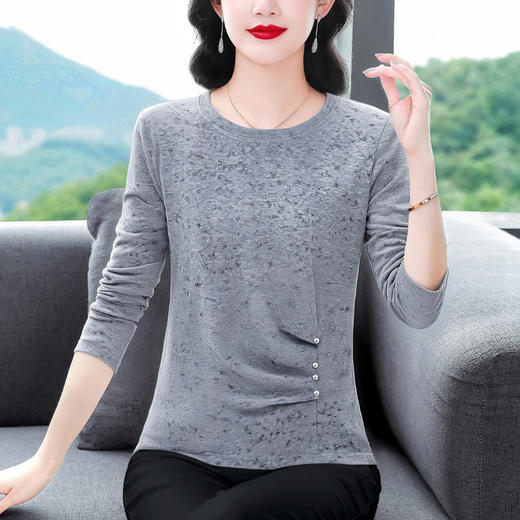 KQL 765G399洋气小圆领棉料长袖t恤修身纯色打底衫 商品图1