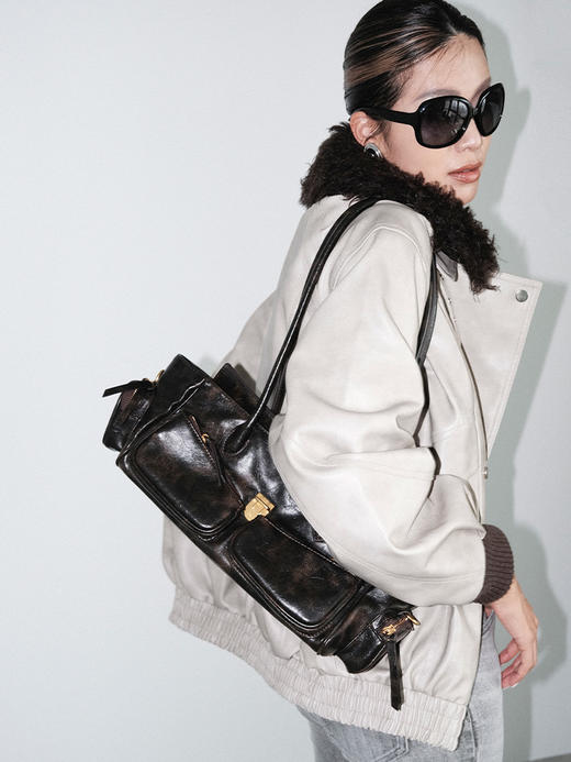 TR她热 型走都市 水泥白PU皮可拆卸毛领复古水洗皮夹克外套 商品图4