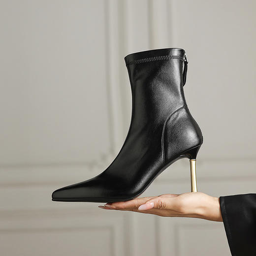 【预售5天】尖头高跟短靴女秋冬新款气质百搭细跟欧美风瘦瘦靴HB&1290 商品图0