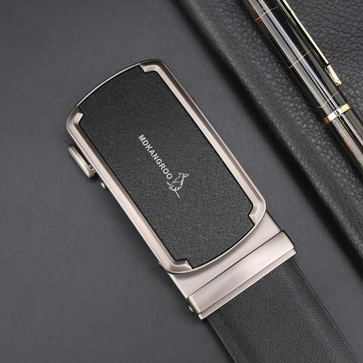 美都袋鼠（MDKANGROO）时尚男士皮带商务腰带情人节纯牛皮实用精致MD310AM204-DA-M2 黑色 带身125cm 商品图2