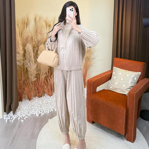 秋季气质穿搭套装女宽松休闲简约时尚防风夹克外套束脚裤子两件套 商品图1