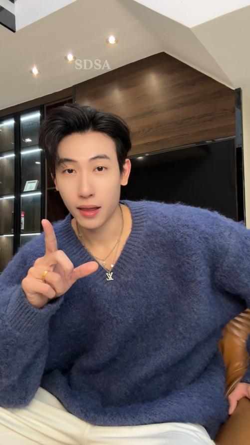 8272SDSA男士秋冬新款痞帅男装潮流V领针织衫宽松型时尚慵懒风毛衣 商品图0