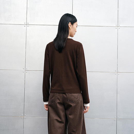 NEELLY纳俪商场同款秋冬新款正肩撞色假两件针织衫女百搭通勤上衣N25091A01137 商品图1