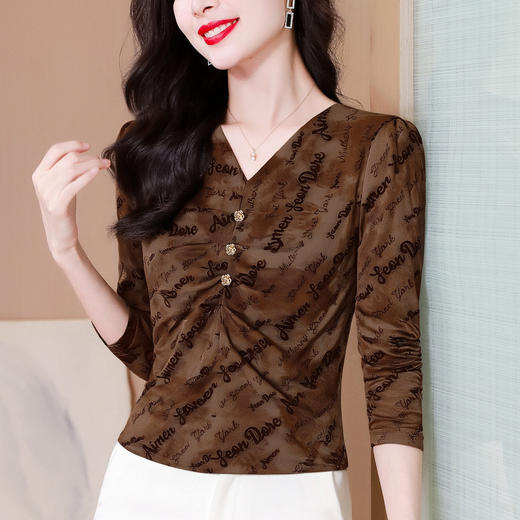 KQL 765G396新款V领修身洋气百搭上衣 商品图1
