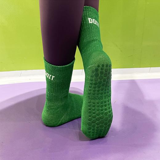 壁虎瑜伽【2509WZ416】多巴胺中筒防滑袜【5天发货】 商品图3