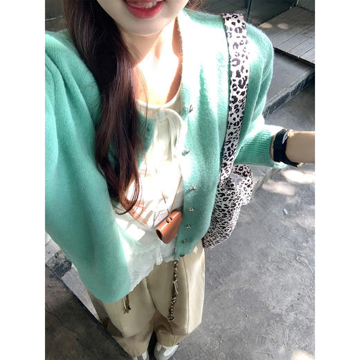 <曾小咸推荐>绿色针织衫休闲裤套装【预售款，预计3-15天发货】 商品图1